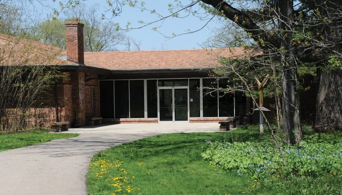 Crabtree Nature Center building in Barrington Hills